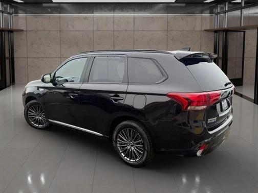 2021 Mitsubishi Outlander PHEV LE