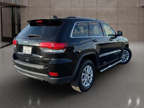 2021 Jeep Grand Cherokee Laredo