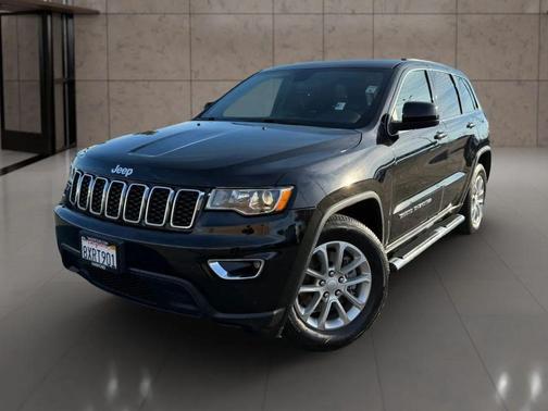 2021 Jeep Grand Cherokee Laredo