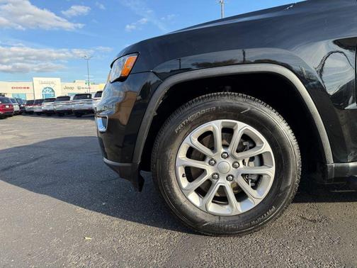2021 Jeep Grand Cherokee Laredo