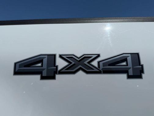 Oxford White 2024 Ford F-150 XLT