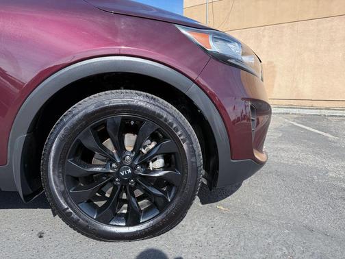 2019 Kia Sorento S