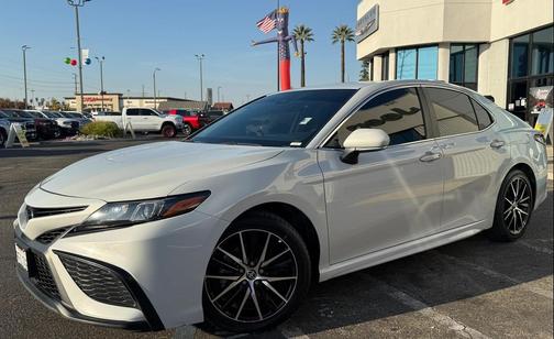 2023 Toyota Camry SE