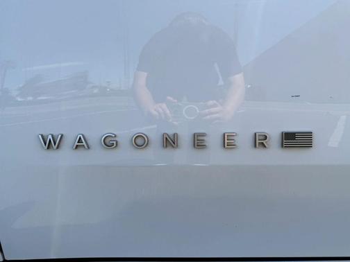 Bright White Clearcoat 2024 Jeep Wagoneer L Series II