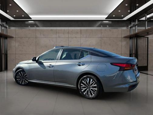 Gun Metallic 2023 Nissan Altima 2.5 SV