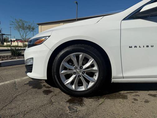 Summit White 2020 Chevrolet Malibu FWD LT
