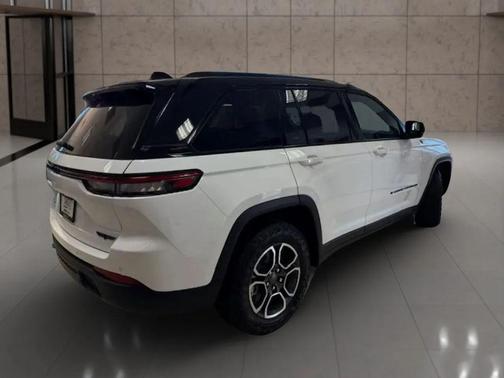 2024 Jeep Grand Cherokee 4xe Trailhawk