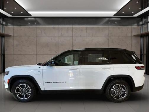 2024 Jeep Grand Cherokee 4xe Trailhawk