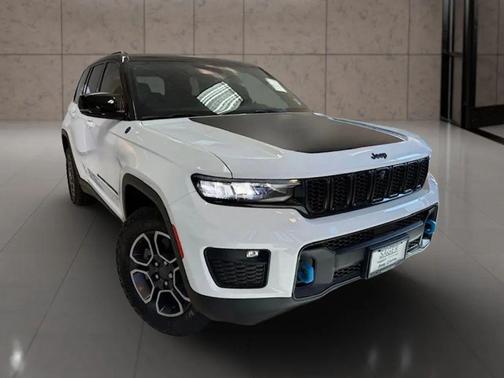 2024 Jeep Grand Cherokee 4xe Trailhawk