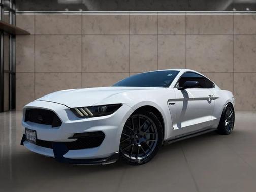 Oxford White 2016 Ford Shelby GT350 Base