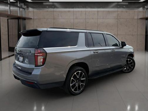 2022 Chevrolet Suburban RST