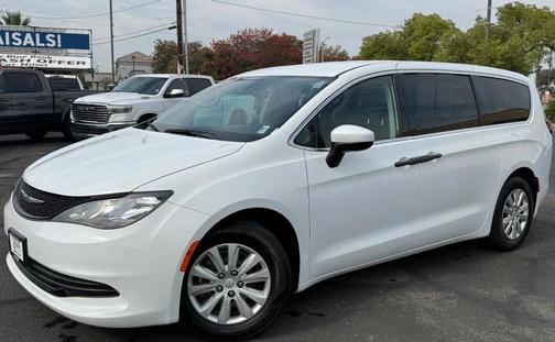 2020 Chrysler Voyager L