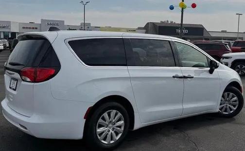 2020 Chrysler Voyager L