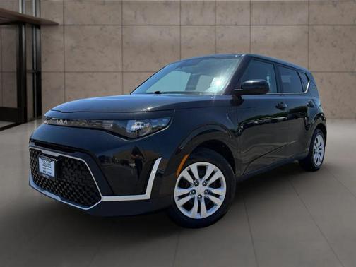 Fusion Black 2023 Kia Soul LX