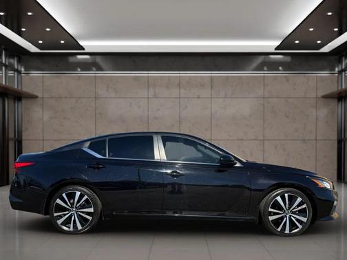 Super Black 2019 Nissan Altima 2.5 SR