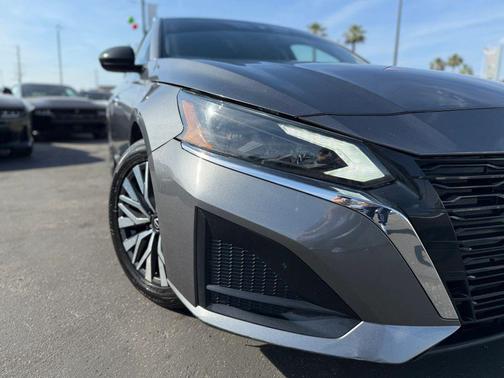 Gun Metallic 2024 Nissan Altima 2.5 SV