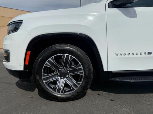 2024 Jeep Wagoneer L Series II 4x2