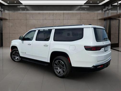 2024 Jeep Wagoneer L Series II 4x2