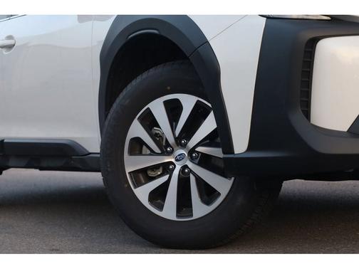 Crystal White Pearl 2025 Subaru Outback Premium