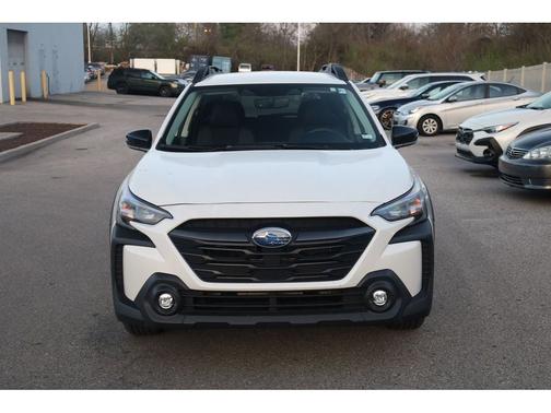 Crystal White Pearl 2025 Subaru Outback Premium