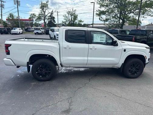 Glacier White 2026 Nissan Frontier SV