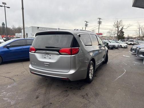 2020 Chrysler Pacifica Touring L