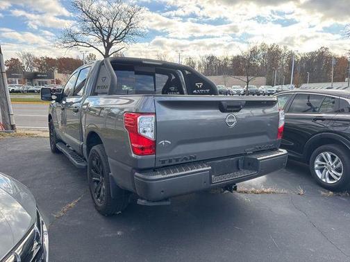 2024 Nissan Titan SV