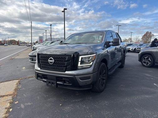 2024 Nissan Titan SV