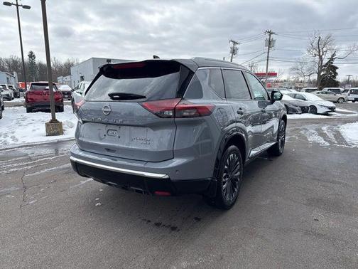 2024 Nissan Rogue Platinum