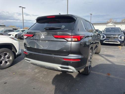 2024 Mitsubishi Outlander 