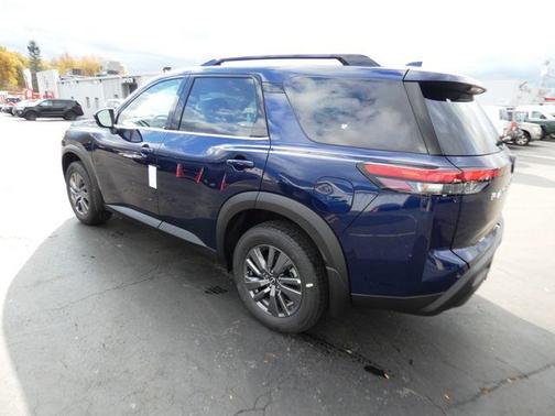 2025 Nissan Pathfinder SV 4WD