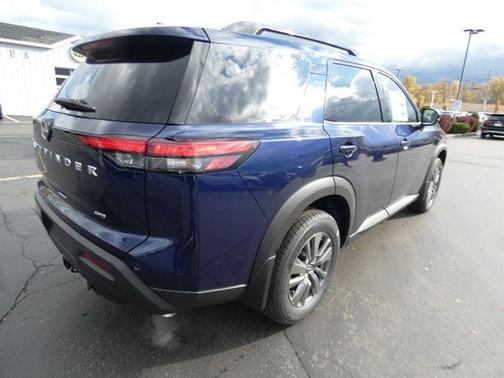 2025 Nissan Pathfinder SV 4WD