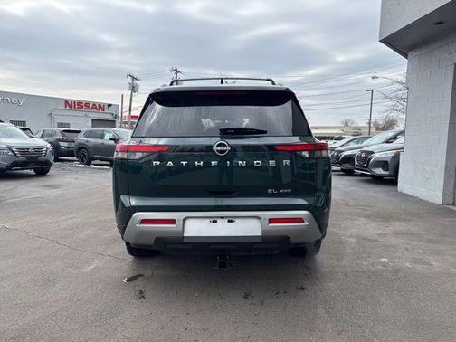 Obsidian Green Pearl/Super Black 2022 Nissan Pathfinder SL 4WD