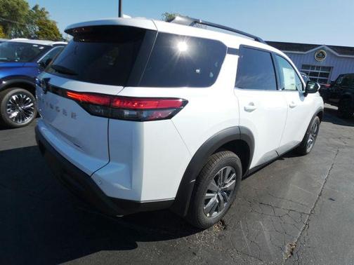 2025 Nissan Pathfinder SV 4WD