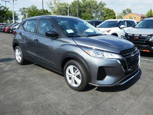 2025 Nissan Kicks S