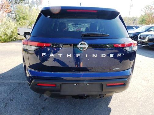 2025 Nissan Pathfinder SV 4WD