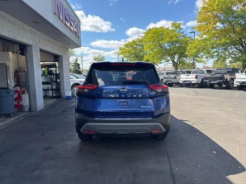 2022 Nissan Rogue SV