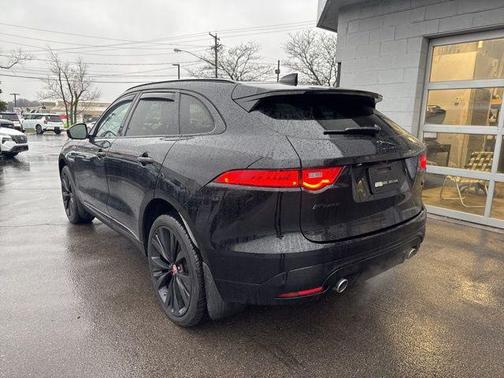 2019 Jaguar F-PACE S