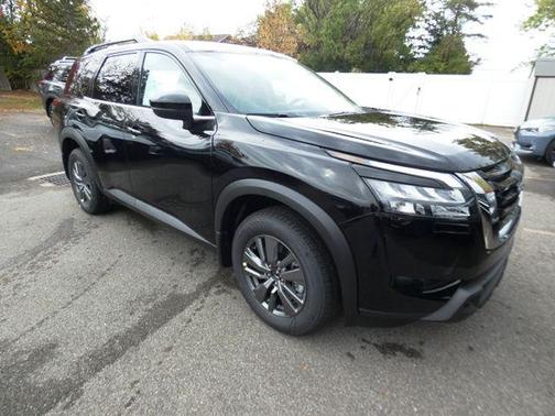 2025 Nissan Pathfinder SV 4WD