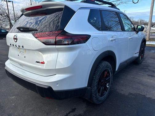 2026 Nissan Rogue Rock Creek