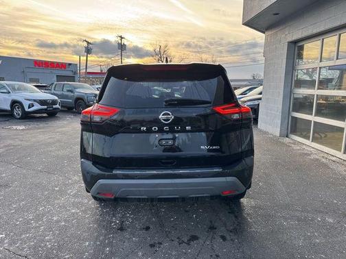 2021 Nissan Rogue SV