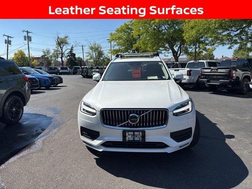 2020 Volvo XC90 T6 Momentum