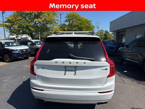 2020 Volvo XC90 T6 Momentum