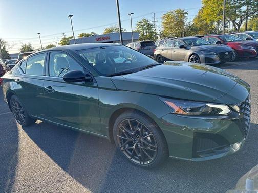 2025 Nissan Altima SR FWD