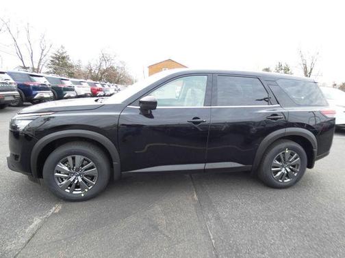 2025 Nissan Pathfinder S 4WD