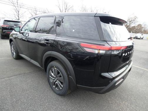 2025 Nissan Pathfinder S 4WD