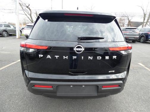 2025 Nissan Pathfinder S 4WD