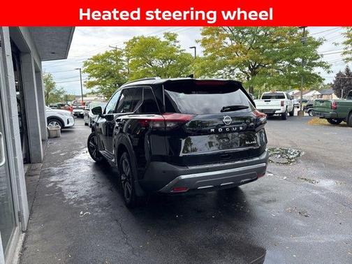 2022 Nissan Rogue SL