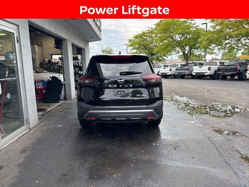 2022 Nissan Rogue SL