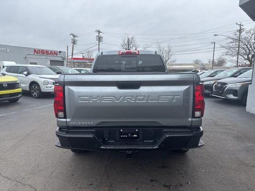 Sterling Gray Metallic 2024 Chevrolet Colorado Trail Boss